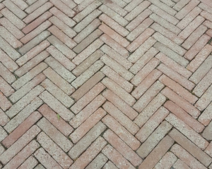 reinigen betstrating en tegels terras